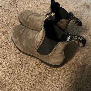 Blundstone Womans Suede Tan Boots